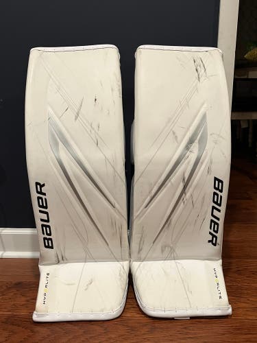 Large Bauer Vapor Hyperlite 2 Goalie Leg Pads (Used)