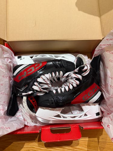 CCM JetSpeed FT670 Hockey Skates Regular Width 8 (Used)