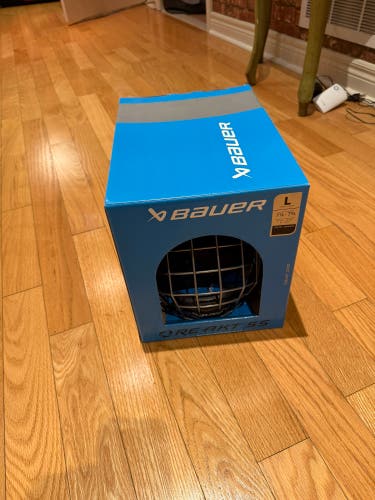 Large Bauer Re-akt 55 Helmet  (Used)