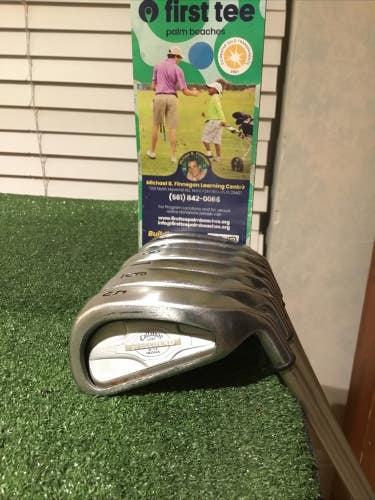 Callaway Ladies Steelhead X-14 Irons Set (5-PW-SW) Gems Graphite Shafts