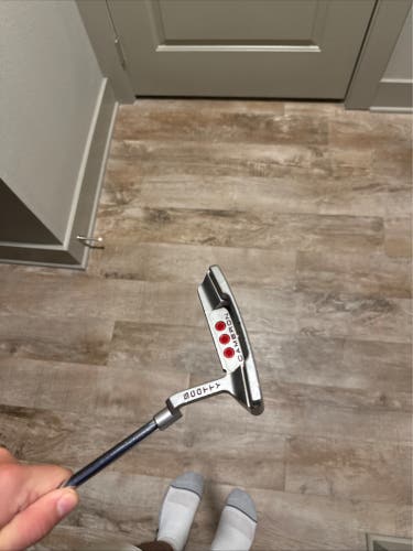 Men's Scotty Cameron Studio Select Newport 2 Mallet Right Handed Putter 35" (Used)