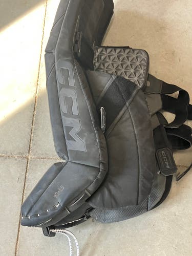 2024 CCM (Used) Eflex 6.9 Goalie Leg Pads