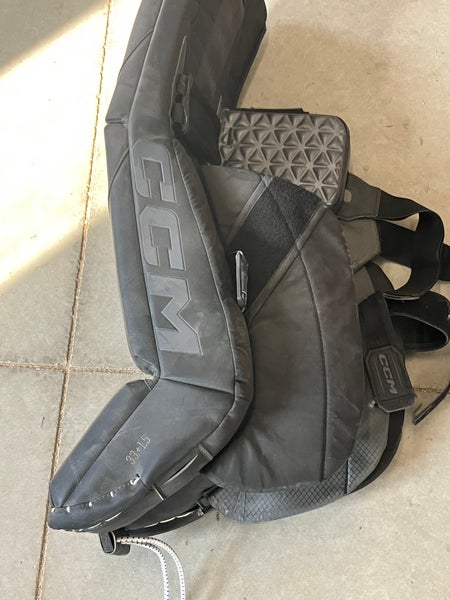 2024 CCM  (Used) Eflex 6.9 Goalie Leg Pads