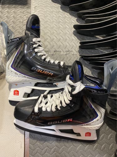New Bauer Vapor Flylite Hockey Skates 11.5 Fit 2