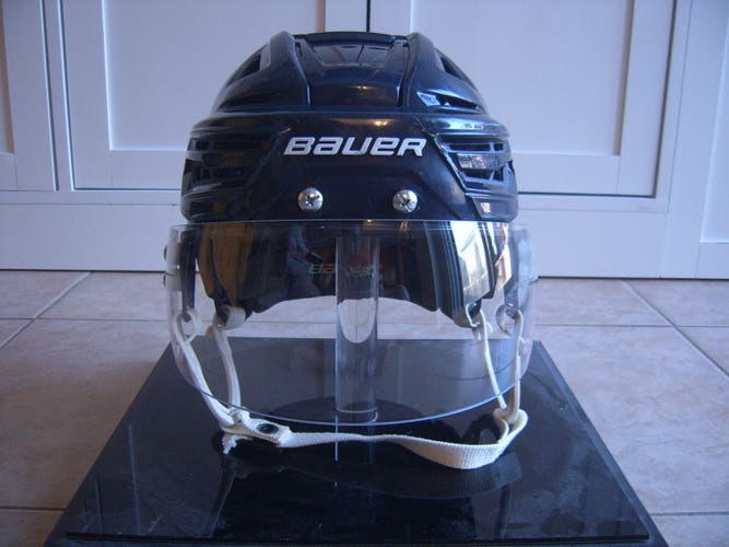 Excellent Like New Condition Pro Stock Bauer Re-Akt 150 Hockey Helmet Navy Blue size Small