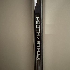 Senior Bauer Vapor Hyperlite 2 Right Handed Hockey Stick P90TM (New)