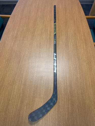 Junior CCM Super Tacks AS-V Pro Right Handed Hockey Stick P28 (Used)