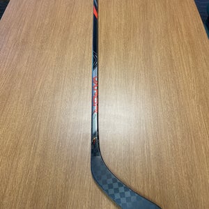 Junior Bauer Vapor FlyLite Right Handed Hockey Stick  (Used)