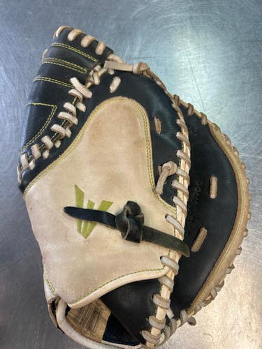 Used Easton SYNERGY ELITE BB/SB Catchers RH Throw Black 33" 11868-S000064966