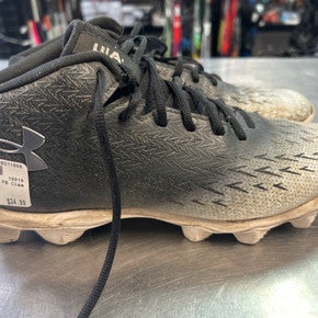Used Under Armour Adult FB Cleats Black Senior 10.5 11868-S000064418