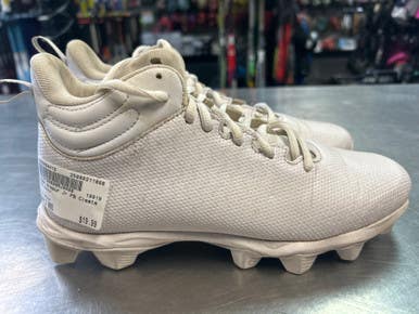 Used Under Armour Jr FB Cleats White Junior 06.5 11868-S000064416