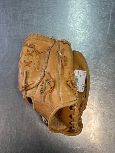 Used Wilson A2141 BB/SB Glove RH Throw Brown 12" 11868-S000064771
