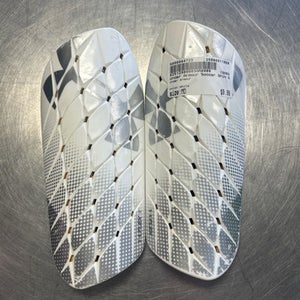 Used Under Armour Soccer Shin Guards Adult White MD 11868-S000064723