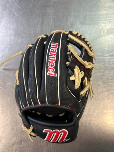 Used Marucci AC41A2 BB/SB Glove RH Throw Black 11" 11868-S000064120