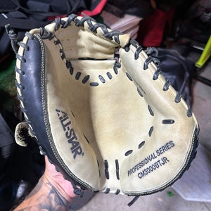 All Star CM3000BTJR RH Catcher's Glove 32.5" (Used)