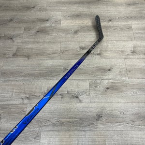 Intermediate Bauer Vapor Hyperlite 2 Left Hand Hockey Stick P28 Pro Stock (Used)