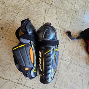 Senior CCM Tacks 9080 14" Shin Pads (Used)