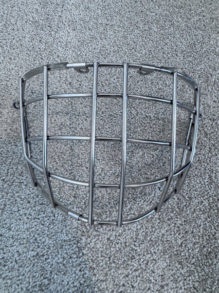 Bauer 960 cage (Used)