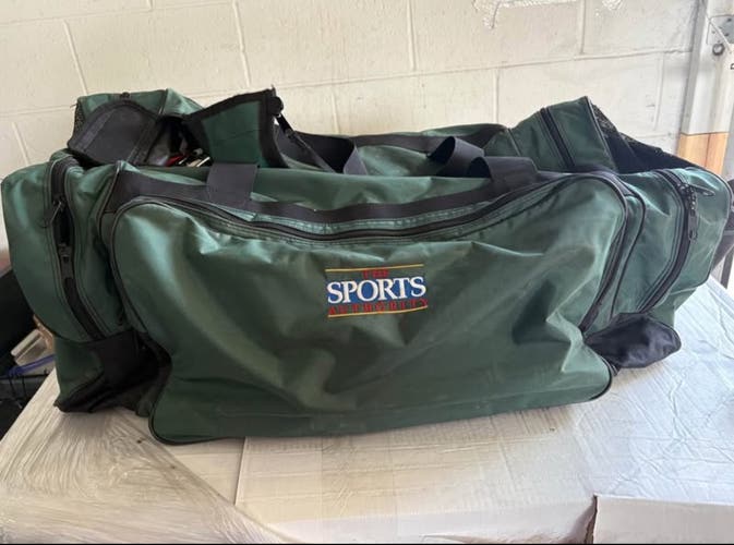 Green Kids Unisex Duffle Bag (Used)