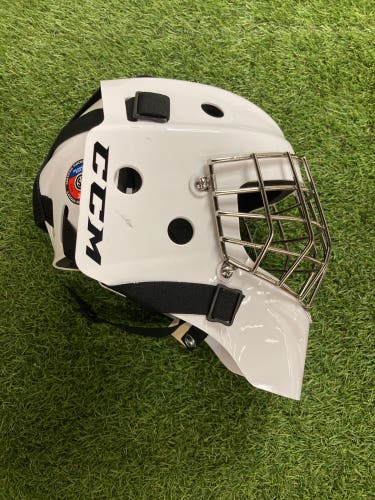 White Junior CCM GFL 1.5 Goalie Mask (Used) 6 5/8 - 7 1/4