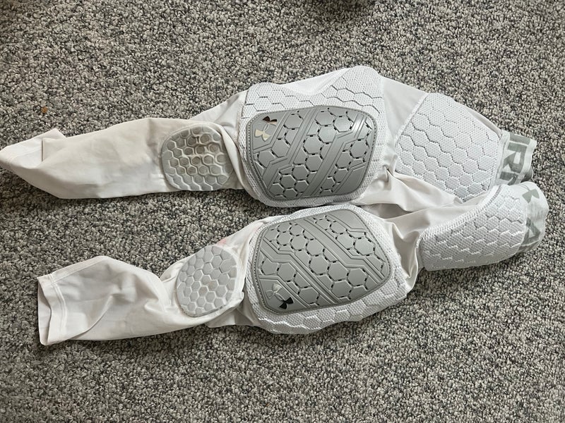 Medium Adult Under Armour 7 pad Football Girdle (Used)