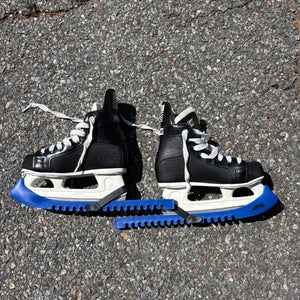 CCM Champion 90 Hockey Skates Regular Width Size 2 (Used)
