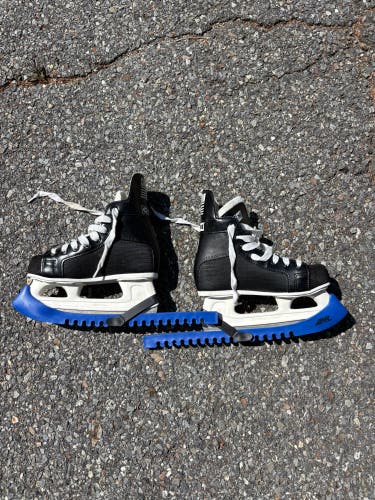 CCM Champion 90 Hockey Skates Regular Width Size 2 (Used)