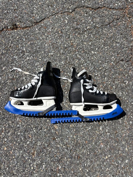 CCM Champion 90 Hockey Skates Regular Width Size 2 (Used)