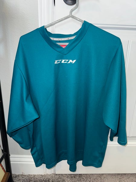 Blue Goalie Cut Kids Unisex CCM Jersey (Used)