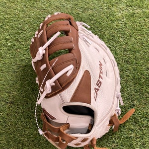 Easton Natural LH First Base Softball Glove 12.5" (Used)