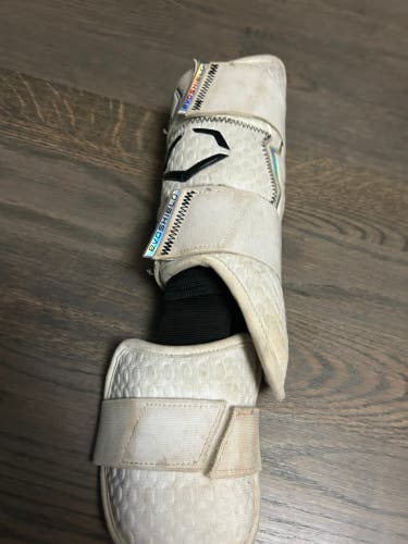 Junior EvoShield Leg guard Shin Guards (Used)