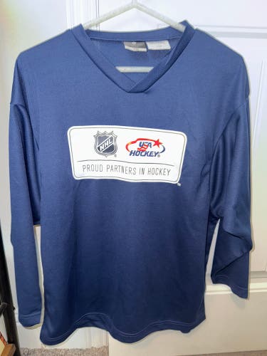 Blue USA Hockey Medium Kids Unisex Jersey (Used)