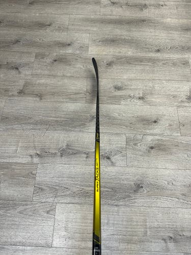 Senior CCM Super Tacks AS2 Pro Right Handed Hockey Stick P28 Pro Stock (Used)
