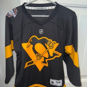 Pittsburgh Penguins Stadium Series Small / Medium Youth Jersey (Used)