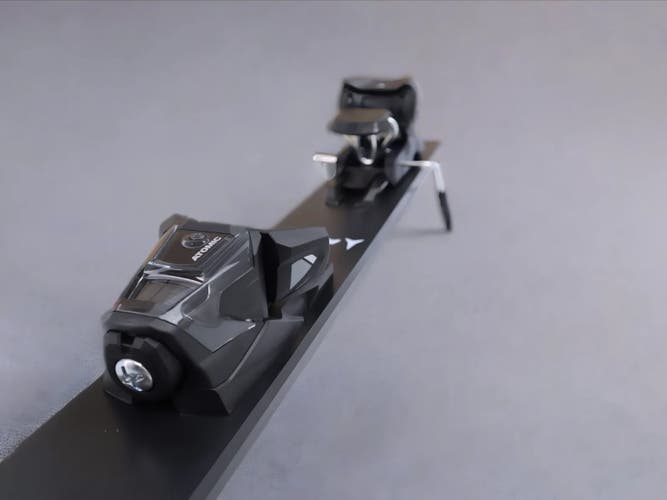 Atomic N Stage 10 GW L100 Bindings (Black/Smoke)