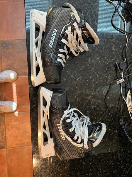 Bauer Supreme S27 Hockey Goalie Skates Regular Width 7.5 (Used)