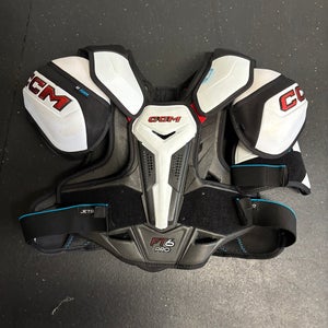 Men's Large Senior CCM FT6 Pro Shoulder Pads (Used)