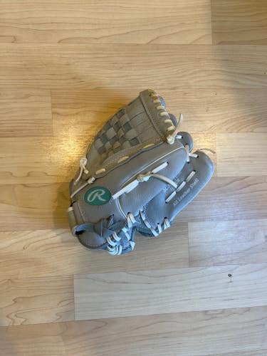 Gray Rawlings Sure Catch RH Pitcher's Softball Glove 11" (Used)