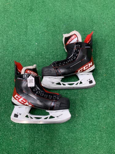 Intermediate CCM JetSpeed FT475 Hockey Skates Regular Width Size 4.5 (Used)