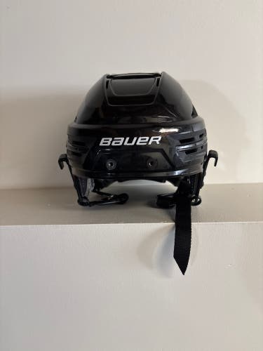 Like New Bauer Re-Akt 85 Helmet Black