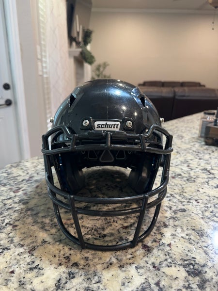 Small Youth Schutt Vengeance A11 Helmet (Used)