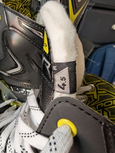 Bauer Inline Skates Regular Width Size 4.5 (New)