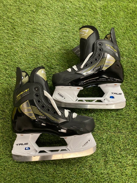 Intermediate True Catalyst 7 Hockey Skates Regular Width Size 4.5 (New)