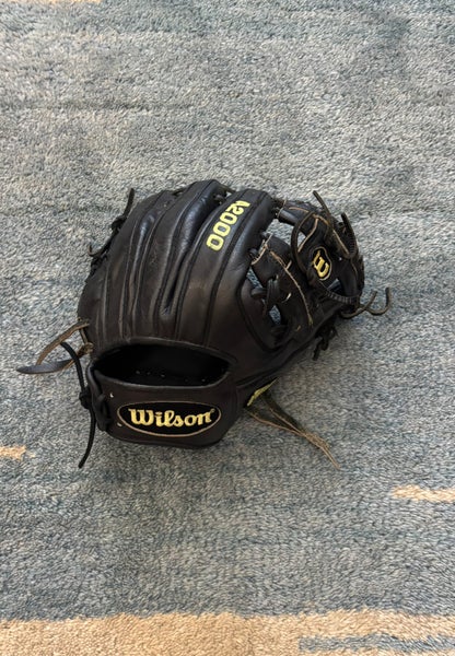 Wilson A2000 RH Baseball Glove 11.25" (Used)