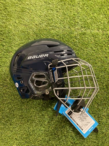 Blue Medium Bauer Re-Akt 85 Helmet (New)