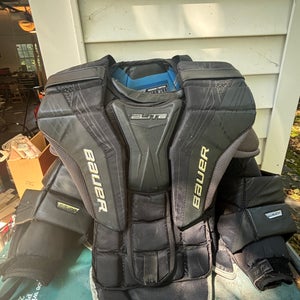Medium Bauer Elite Goalie Chest Protector (Used)