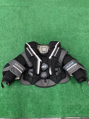 Intermediate Large Vaughn Velocity V9 Goalie Chest Protector (Used)
