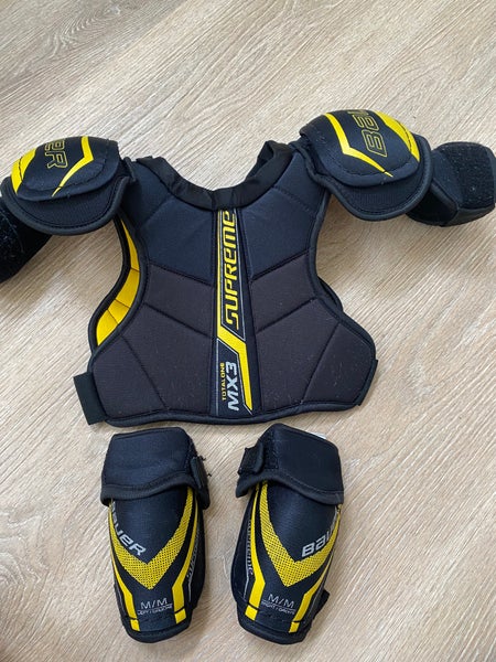 Small / Medium Bauer Goalie Chest Protector (Used)