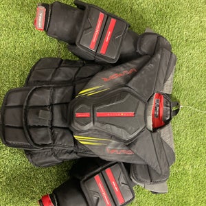 Senior Small Bauer Vapor Hyperlite 2 Goalie Chest Protector (Used)