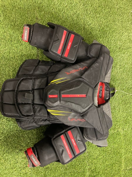 Senior Small Bauer Vapor Hyperlite 2 Goalie Chest Protector (Used)